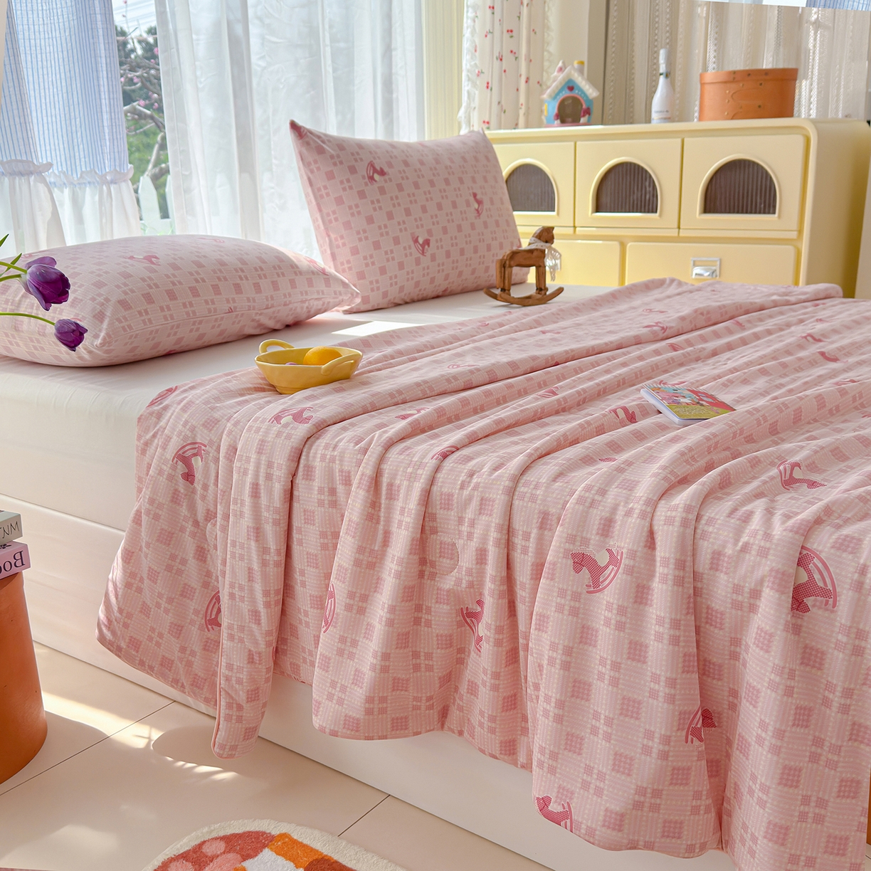 91家纺网 家纺一手货源 找家纺 弗苓家纺 2026新款麻绳款锦氨凉感丝夏被夏凉被空调被 粉红马