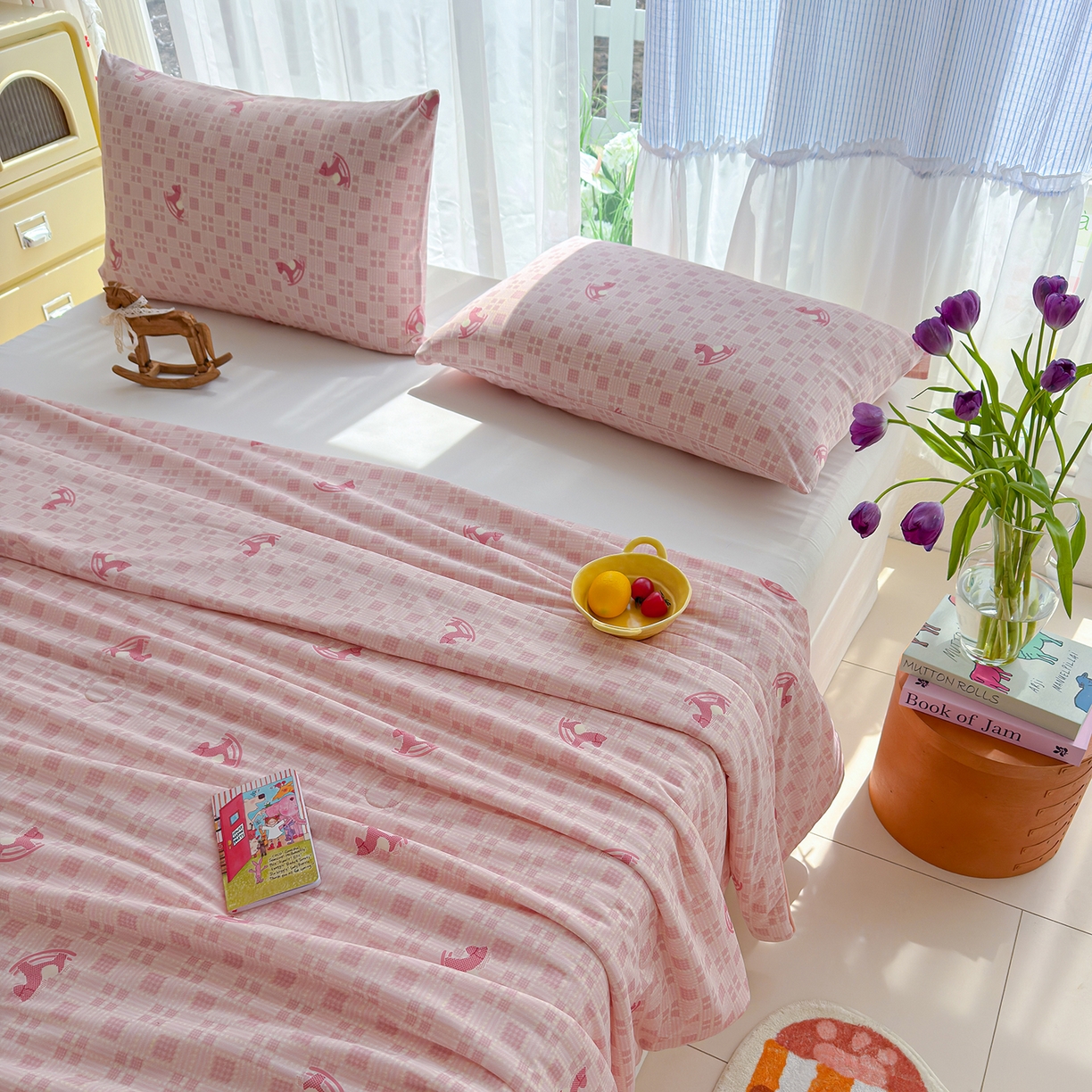 91家纺网 家纺一手货源 找家纺 弗苓家纺 2026新款麻绳款锦氨凉感丝夏被夏凉被空调被 粉红马