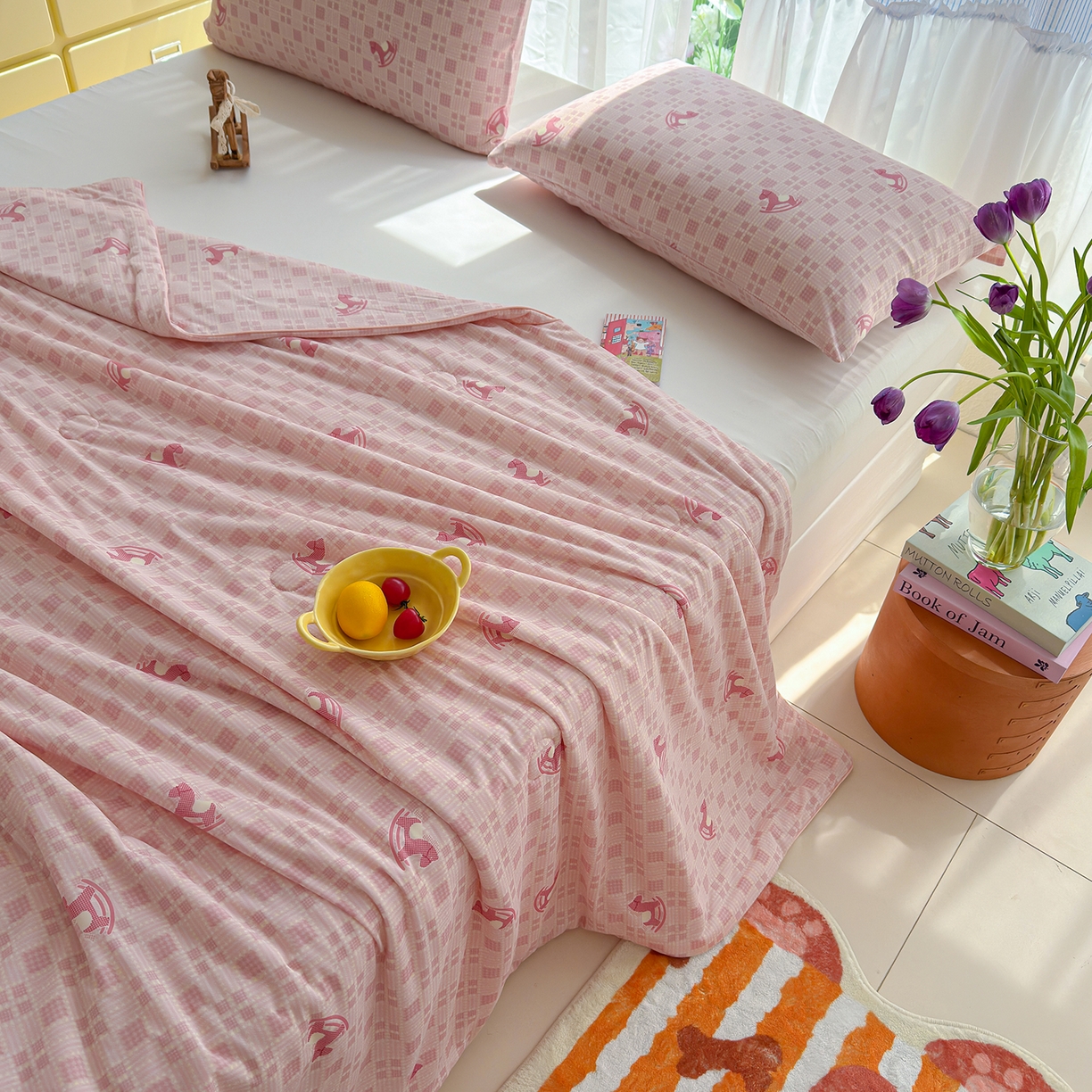 91家纺网 家纺一手货源 找家纺 弗苓家纺 2026新款麻绳款锦氨凉感丝夏被夏凉被空调被 粉红马