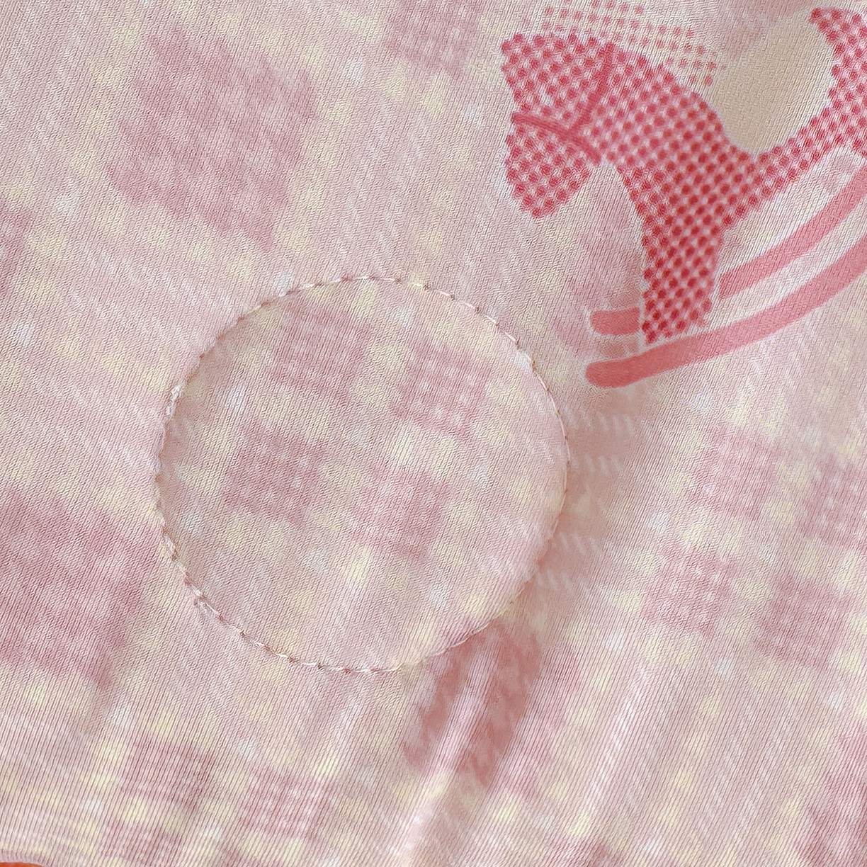 91家纺网 家纺一手货源 找家纺 弗苓家纺 2026新款麻绳款锦氨凉感丝夏被夏凉被空调被 粉红马