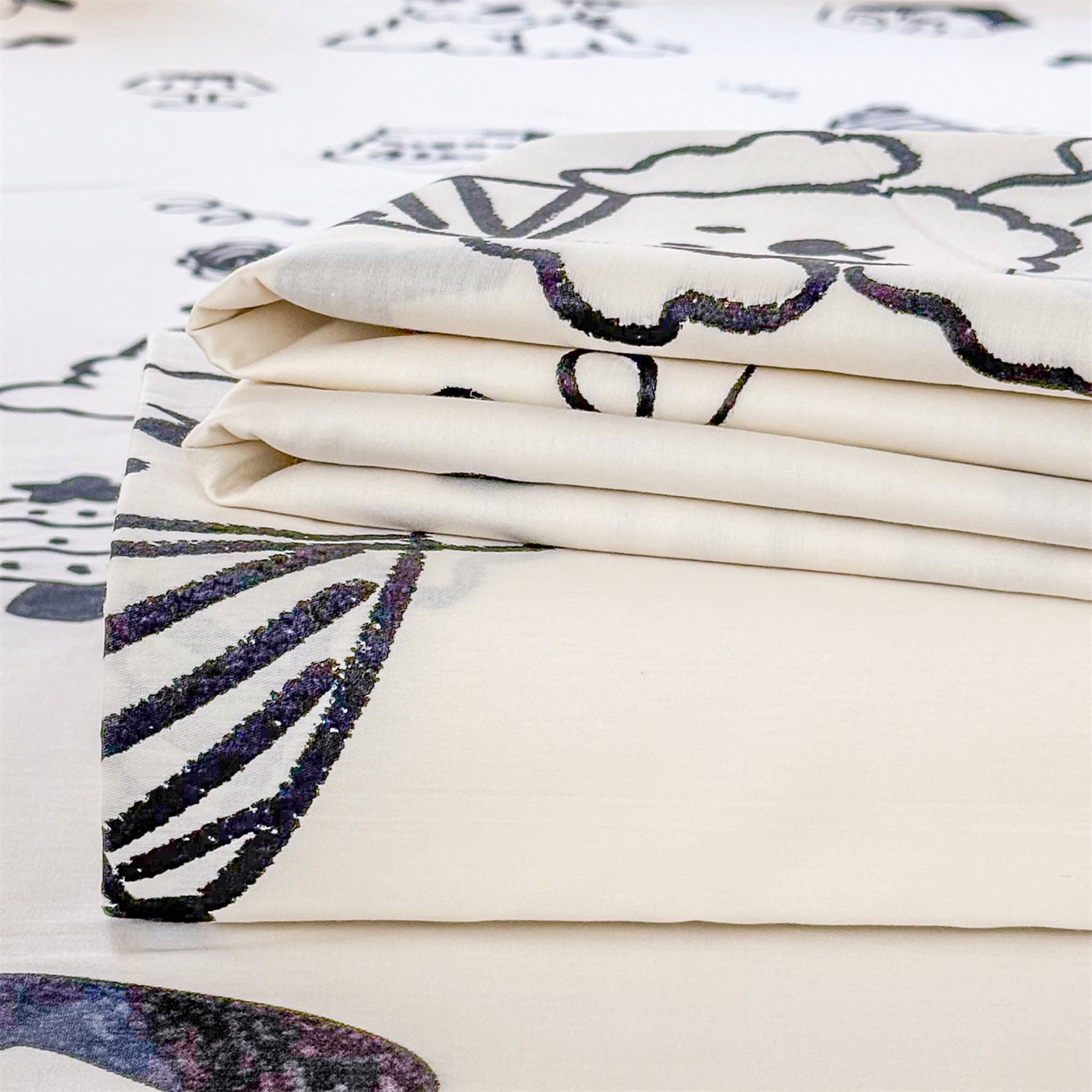 91家纺网 家纺一手货源 找家纺 晨晨家纺 2026春夏新款小清新全棉纯棉印花床单三件套 布鲁斯