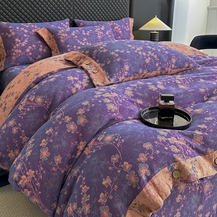 91家纺网 家纺一手货源 找家纺 云天家纺 2026新款A类全棉纯棉色织提花双层纱纽扣款四件套 梅花深紫（套版）