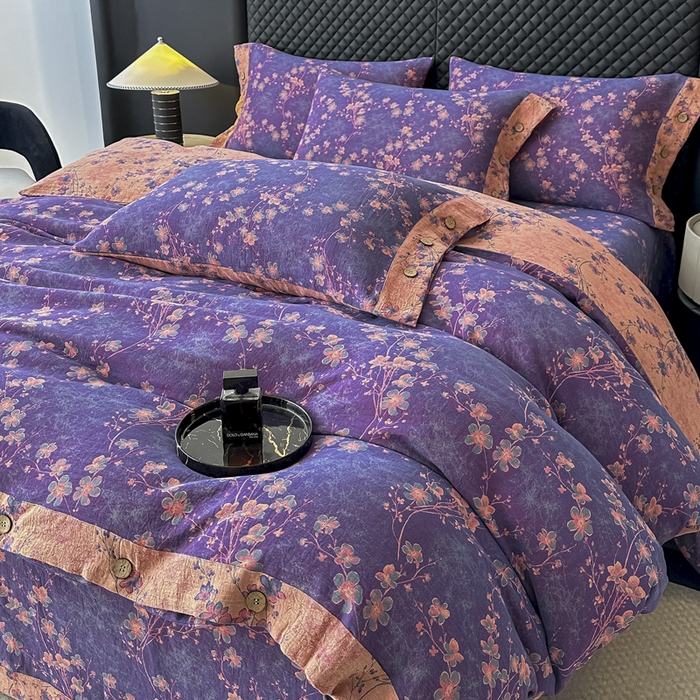 91家纺网 家纺一手货源 找家纺 云天家纺 2026新款A类全棉纯棉色织提花双层纱纽扣款四件套 梅花深紫（套版）