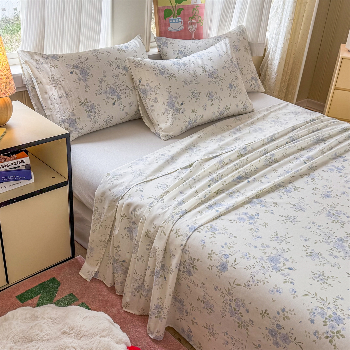 91家纺网 家纺一手货源 找家纺 晨晨家纺 2026春夏新款小清新全棉纯棉印花床单三件套 汀兰点素