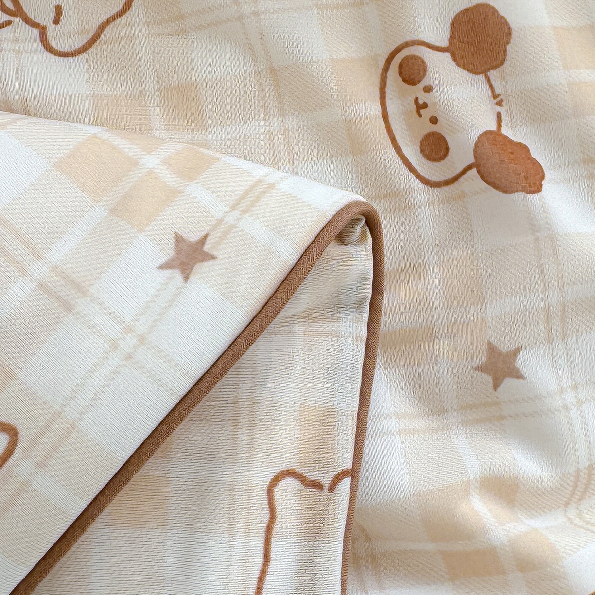 91家纺网 家纺一手货源 找家纺 弗苓家纺 2026新款麻绳款锦氨凉感丝夏被夏凉被空调被 线条狗