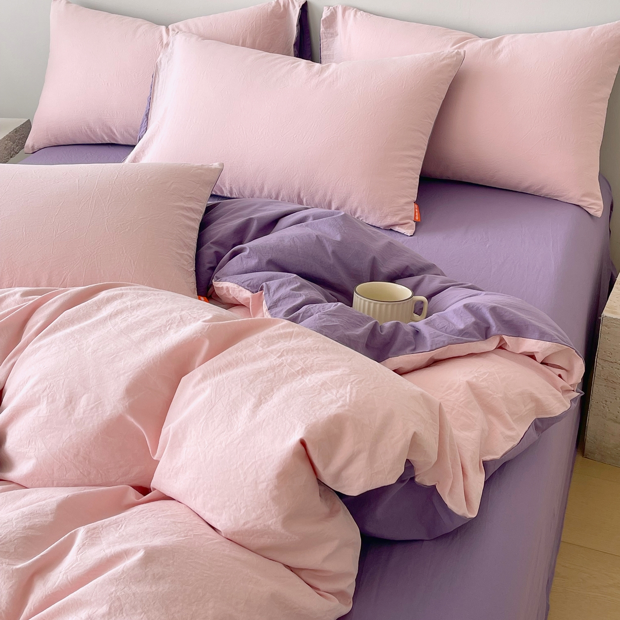 91家纺网 家纺一手货源 找家纺 春皖家纺 2026春夏新款双拼全棉纯棉水洗棉四件套 樱花粉-水晶紫