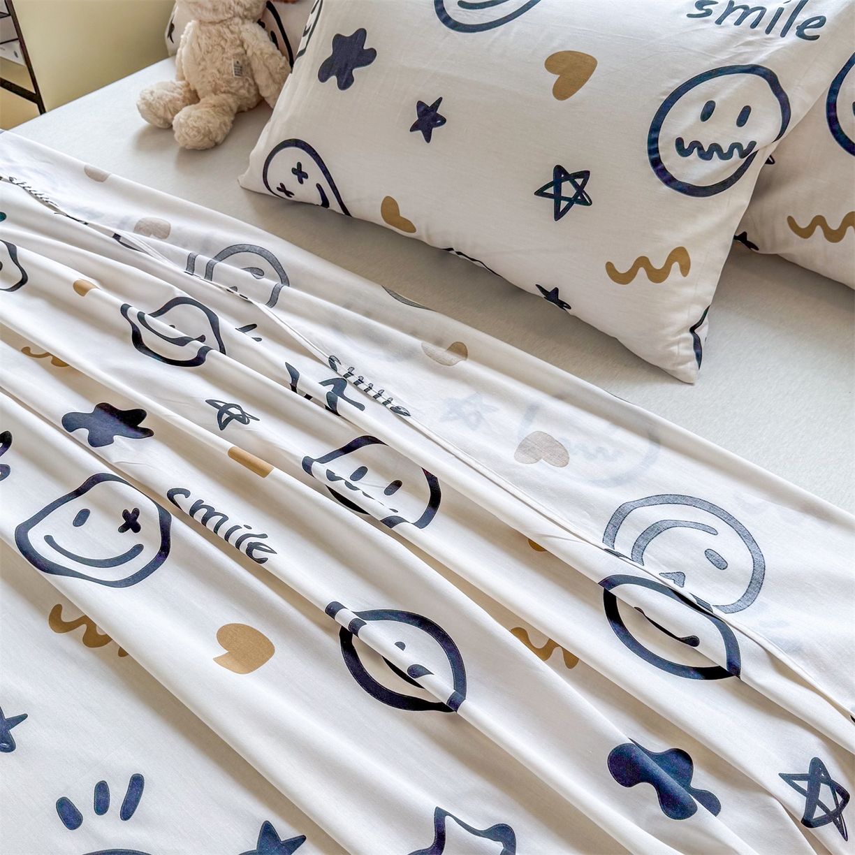 91家纺网 家纺一手货源 找家纺 晨晨家纺 2026春夏新款小清新全棉纯棉印花床单三件套 乐天派