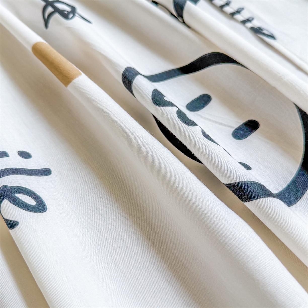 91家纺网 家纺一手货源 找家纺 晨晨家纺 2026春夏新款小清新全棉纯棉印花床单三件套 乐天派