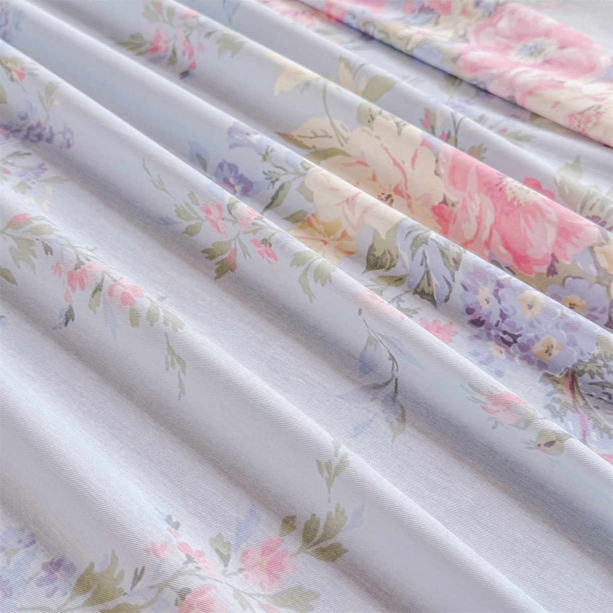 91家纺网 家纺一手货源 找家纺 晨晨家纺 2026春夏新款小清新全棉纯棉印花床单三件套 秘境