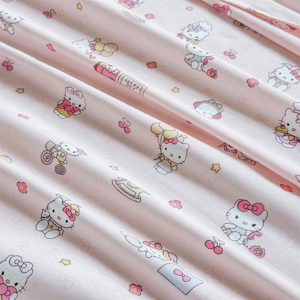 91家纺网 家纺一手货源 找家纺 晨晨家纺 2026春夏新款小清新全棉纯棉印花床单三件套 凯蒂公主