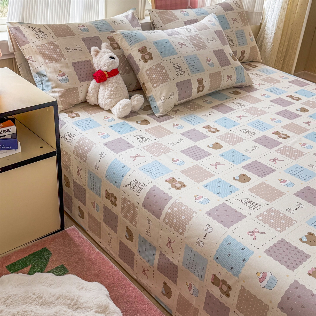 91家纺网 家纺一手货源 找家纺 晨晨家纺 2026春夏新款小清新全棉纯棉印花床单三件套 饼干熊