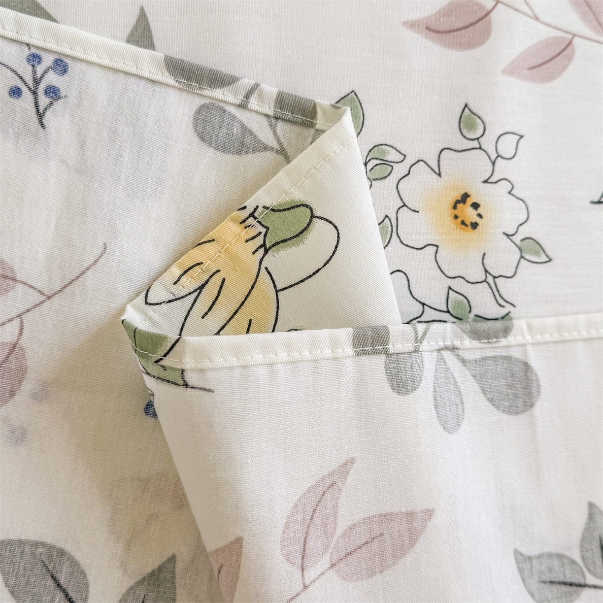 91家纺网 家纺一手货源 找家纺 晨晨家纺 2026春夏新款小清新全棉纯棉印花床单三件套 花韵