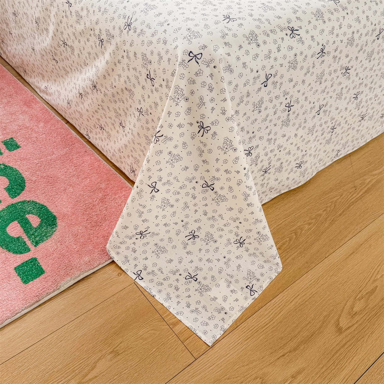 91家纺网 家纺一手货源 找家纺 晨晨家纺 2026春夏新款小清新全棉纯棉印花床单三件套 墨蝶