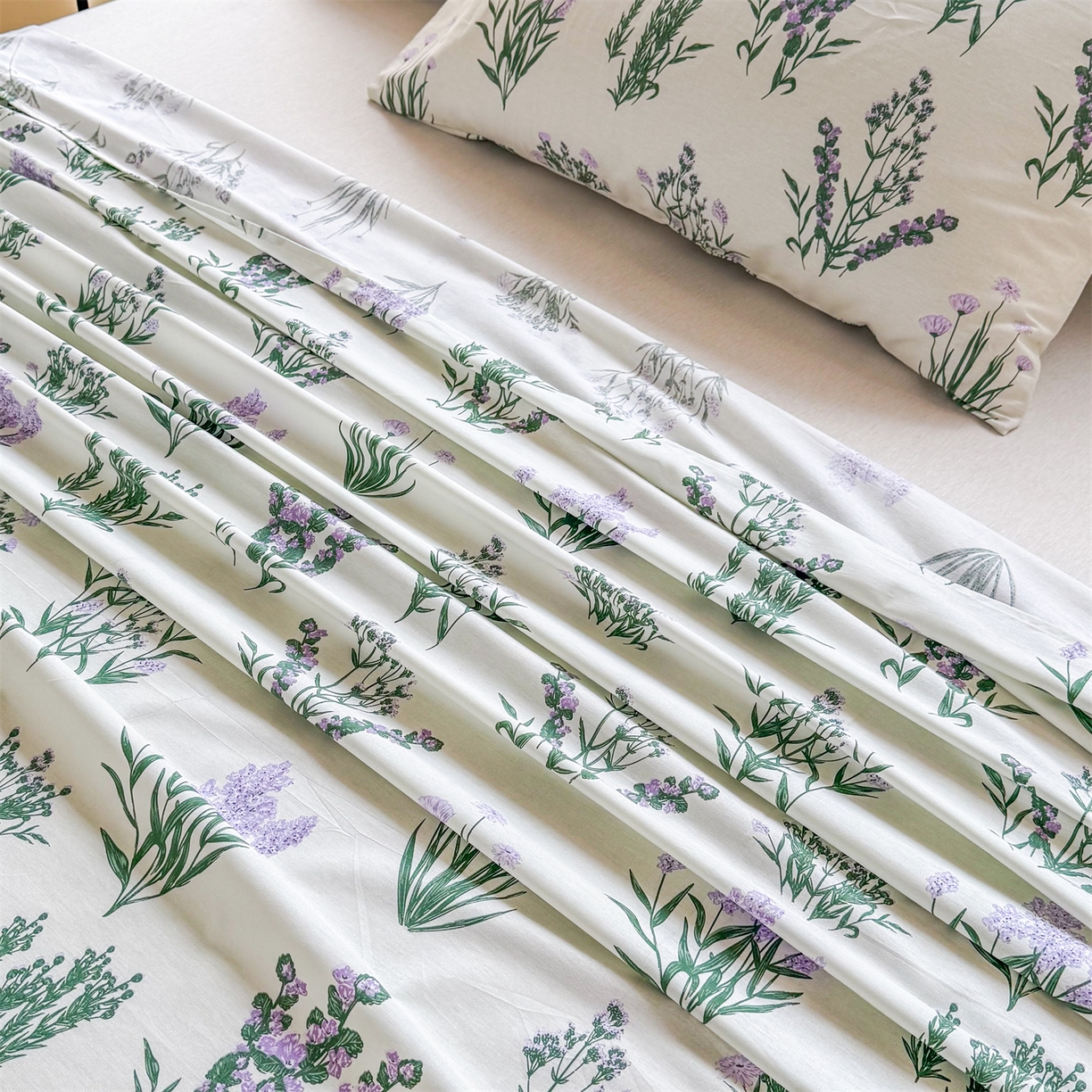 91家纺网 家纺一手货源 找家纺 晨晨家纺 2026春夏新款小清新全棉纯棉印花床单三件套 薰衣草