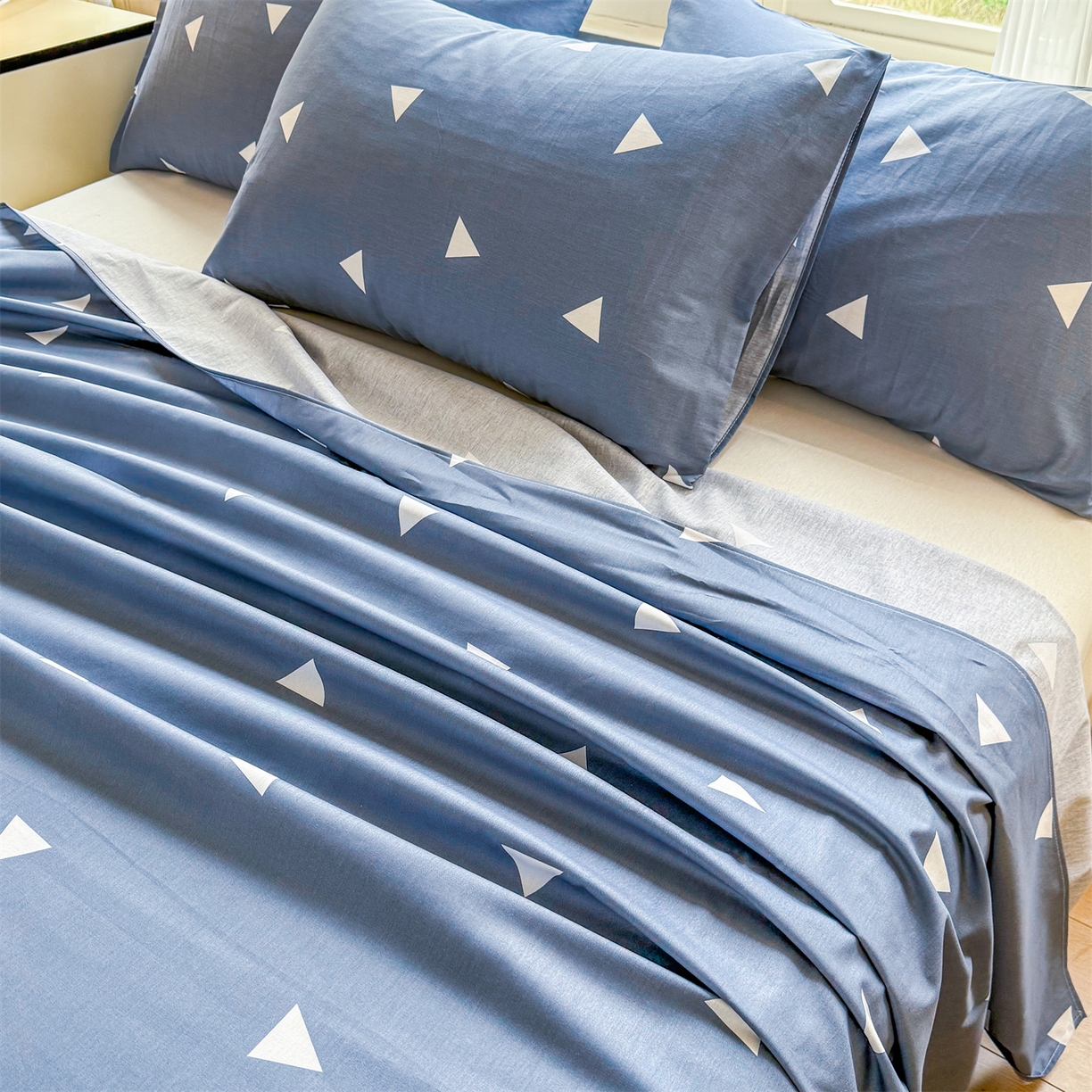 91家纺网 家纺一手货源 找家纺 晨晨家纺 2026春夏新款小清新全棉纯棉印花床单三件套 爱巢