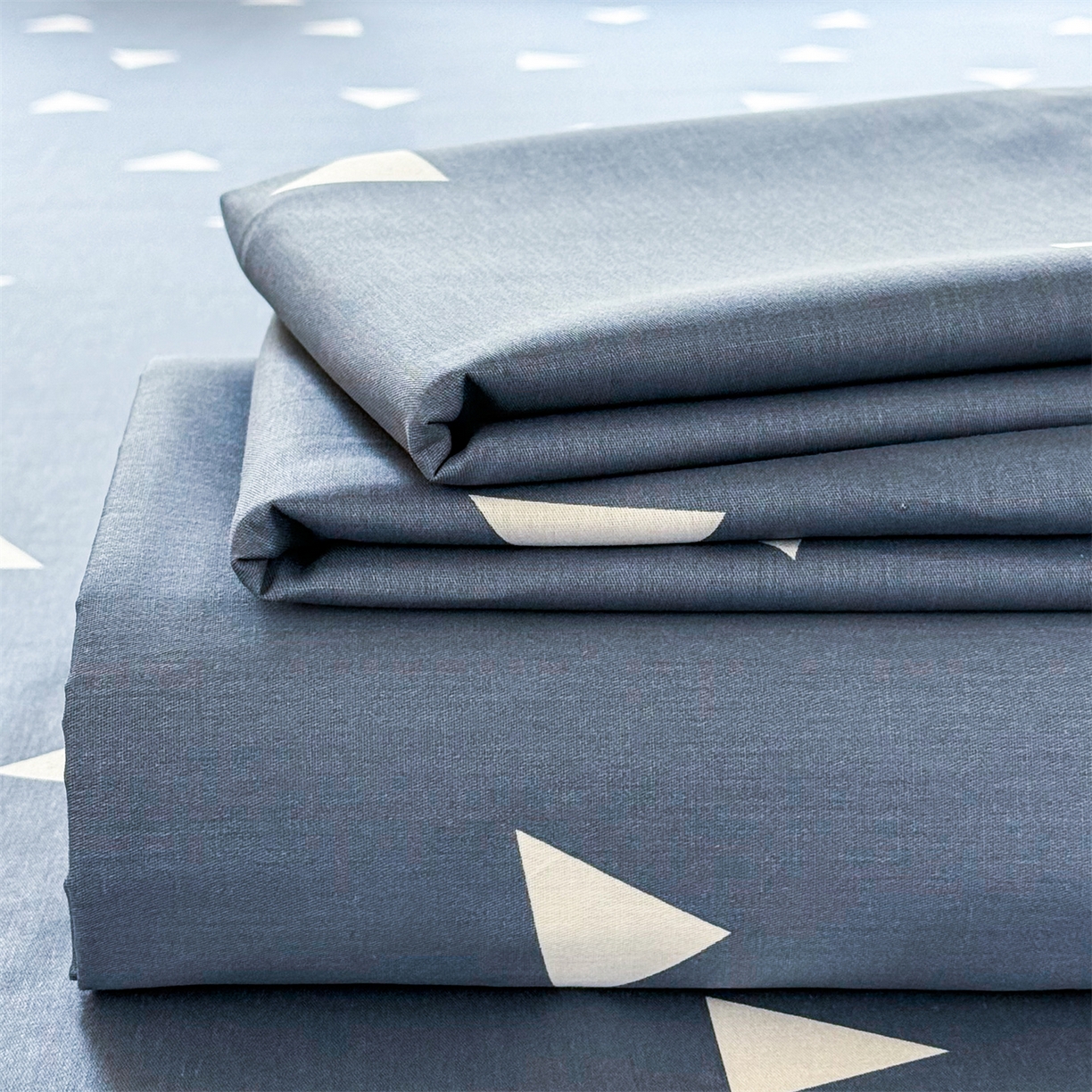 91家纺网 家纺一手货源 找家纺 晨晨家纺 2026春夏新款小清新全棉纯棉印花床单三件套 爱巢