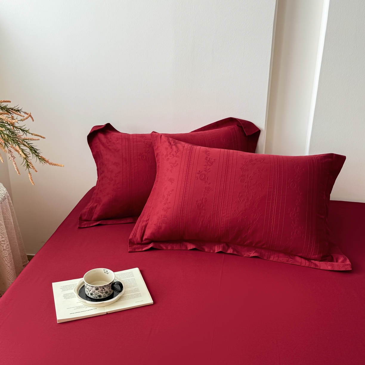 91家纺网 家纺一手货源 找家纺 玉相逢 2026春夏新款全棉60S长绒棉立体厚织提花夏被四件套 沁香-大红