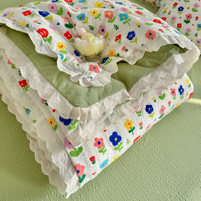 91家纺网 家纺一手货源 找家纺 （总）几禾 2026新款泡芙纱全棉蕾丝花边夏被-花笺系列（甜系花边撞入梦境，软乎乎的质感，治愈所有疲惫）