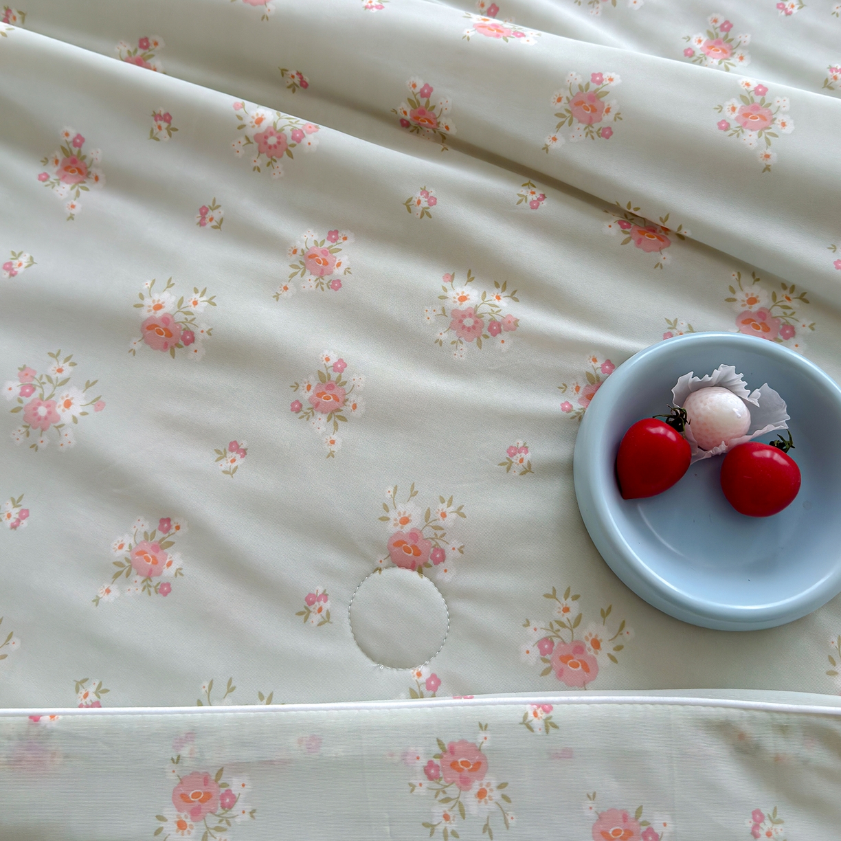 91家纺网 家纺一手货源 找家纺 弗苓家纺 2026新款麻绳款锦氨凉感丝夏被夏凉被空调被 春意