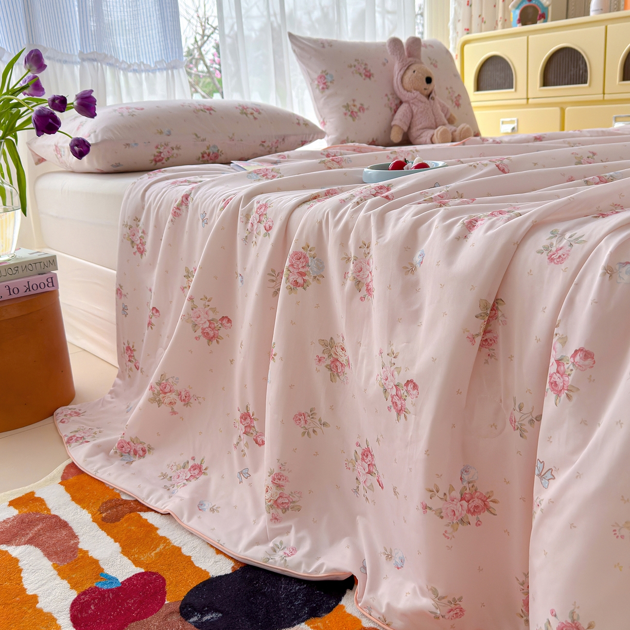 91家纺网 家纺一手货源 找家纺 弗苓家纺 2026新款麻绳款锦氨凉感丝夏被夏凉被空调被 粉樱花