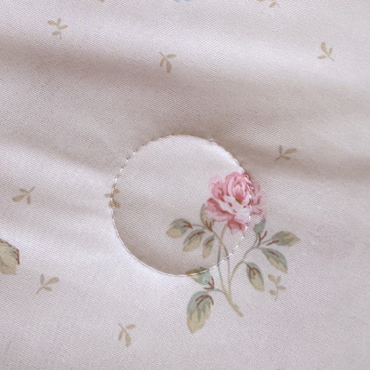 91家纺网 家纺一手货源 找家纺 弗苓家纺 2026新款麻绳款锦氨凉感丝夏被夏凉被空调被 粉樱花