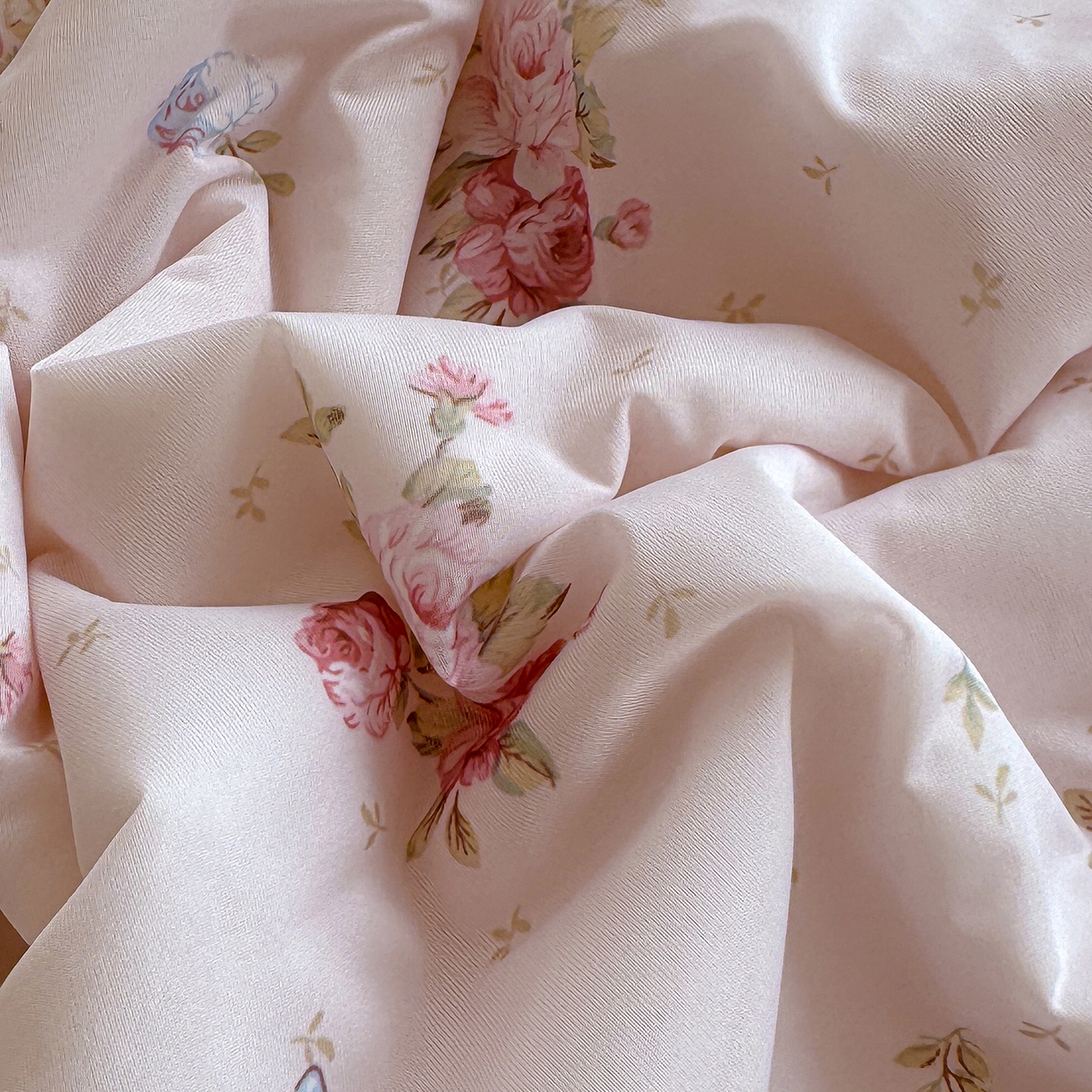 91家纺网 家纺一手货源 找家纺 弗苓家纺 2026新款麻绳款锦氨凉感丝夏被夏凉被空调被 粉樱花