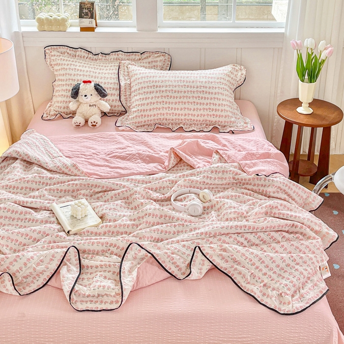 91家纺网 家纺一手货源 找家纺 利禾家纺 2026新款法式花边泡芙纱夏被四件套 花海