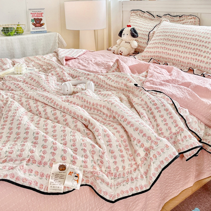 91家纺网 家纺一手货源 找家纺 利禾家纺 2026新款法式花边泡芙纱夏被四件套 花海