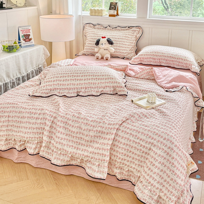 91家纺网 家纺一手货源 找家纺 利禾家纺 2026新款法式花边泡芙纱夏被四件套 花海