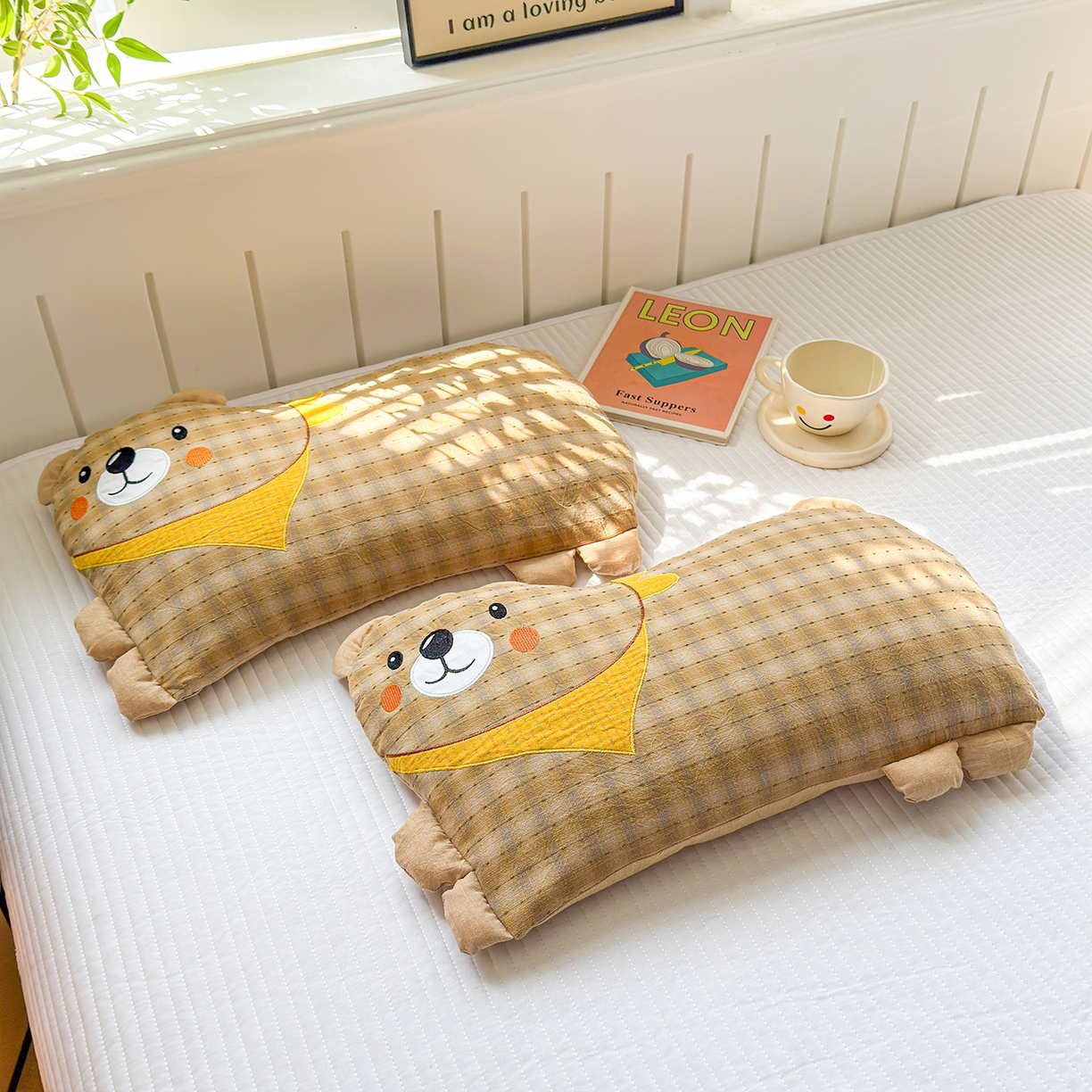 91家纺网 家纺一手货源 找家纺 梦叶草 2026新款全棉贴布绣哈尼熊荞麦枕 哈尼熊-黄