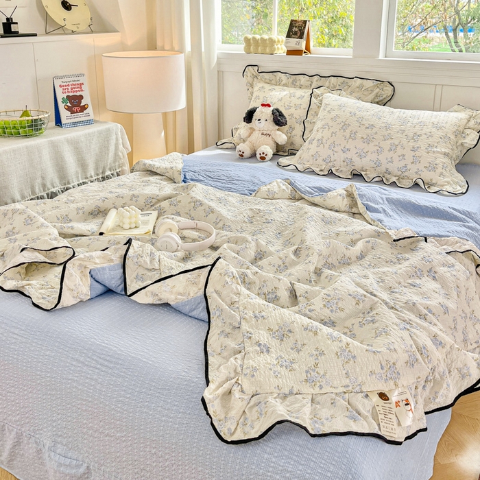 91家纺网 家纺一手货源 找家纺 利禾家纺 2026新款法式花边泡芙纱夏被四件套 兰花草