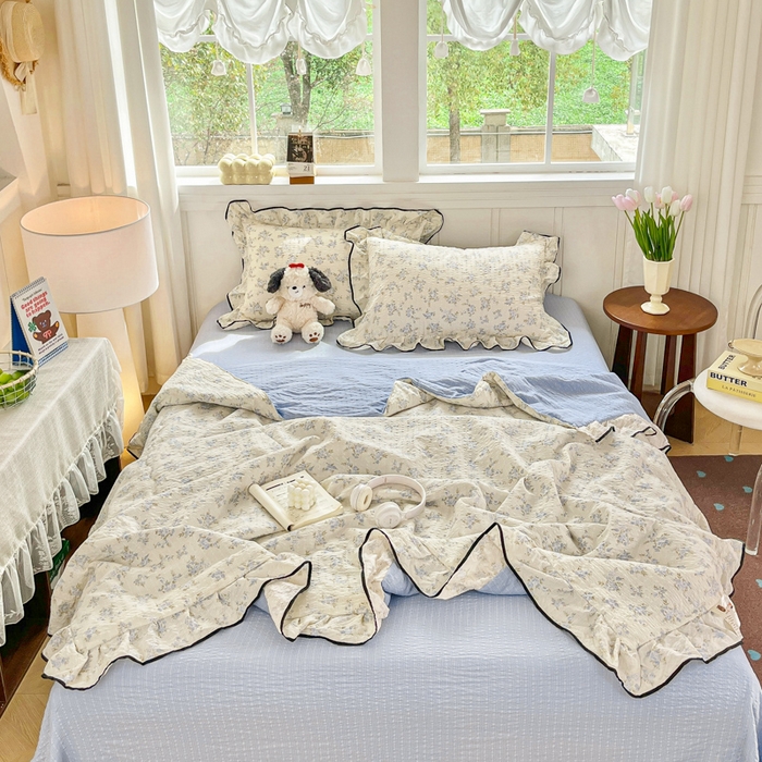 91家纺网 家纺一手货源 找家纺 利禾家纺 2026新款法式花边泡芙纱夏被四件套 兰花草