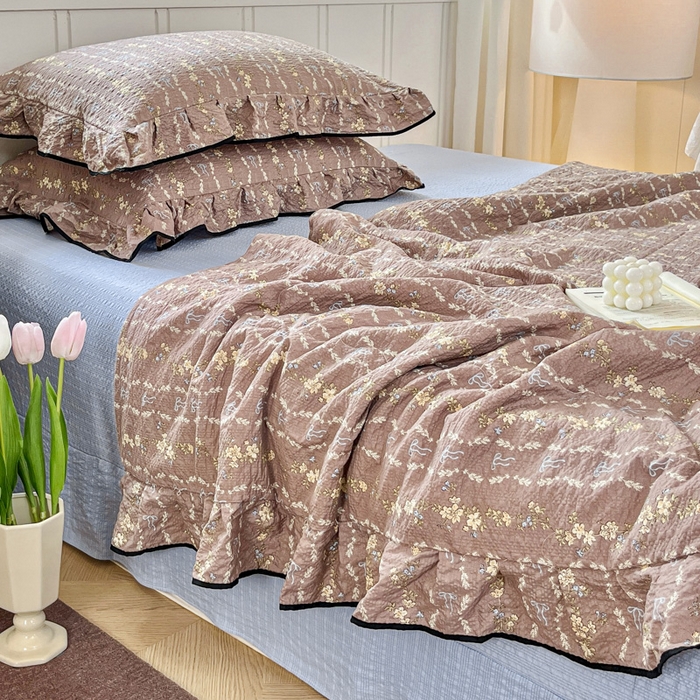 91家纺网 家纺一手货源 找家纺 利禾家纺 2026新款法式花边泡芙纱夏被四件套 情人节咖