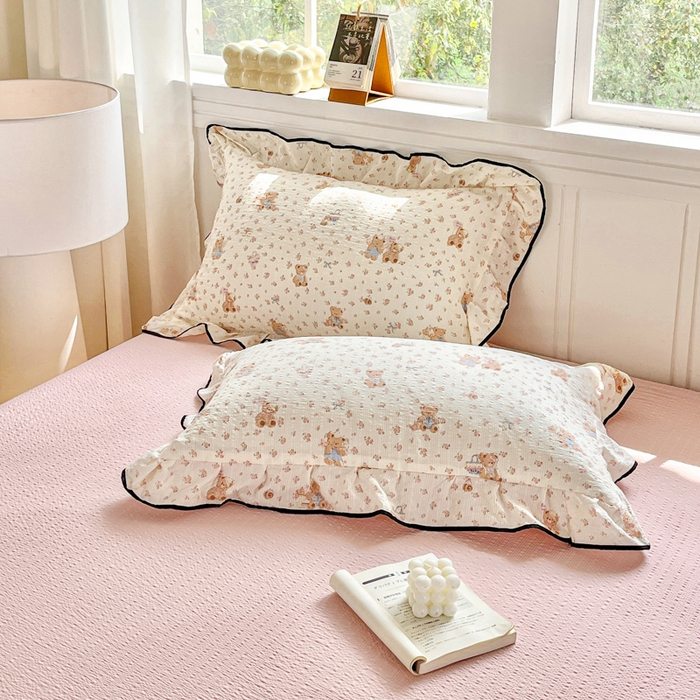 91家纺网 家纺一手货源 找家纺 利禾家纺 2026新款法式花边泡芙纱夏被四件套 生日熊