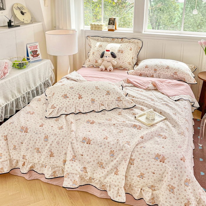 91家纺网 家纺一手货源 找家纺 利禾家纺 2026新款法式花边泡芙纱夏被四件套 生日熊