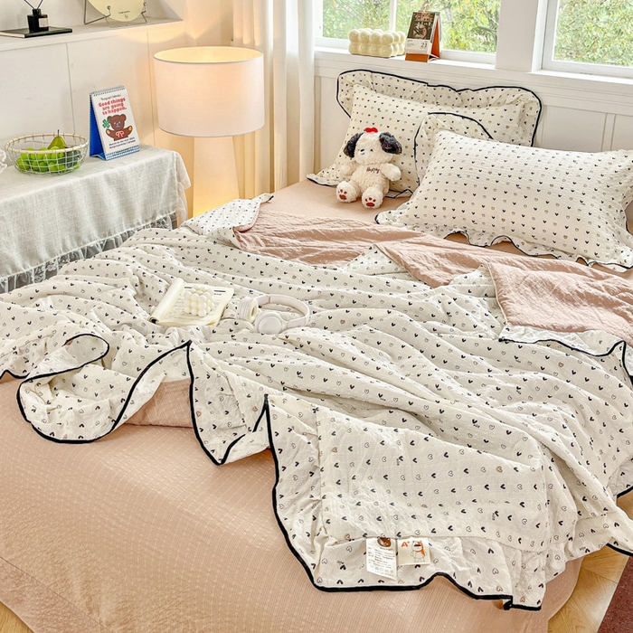 91家纺网 家纺一手货源 找家纺 利禾家纺 2026新款法式花边泡芙纱夏被四件套 心心相印