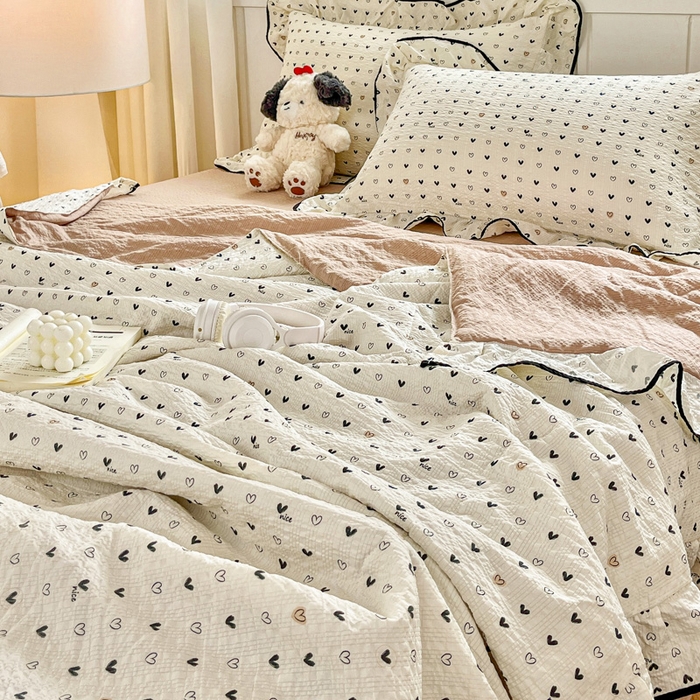 91家纺网 家纺一手货源 找家纺 利禾家纺 2026新款法式花边泡芙纱夏被四件套 心心相印
