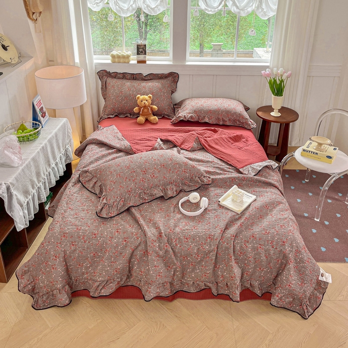 91家纺网 家纺一手货源 找家纺 利禾家纺 2026新款法式花边泡芙纱夏被四件套 胭脂