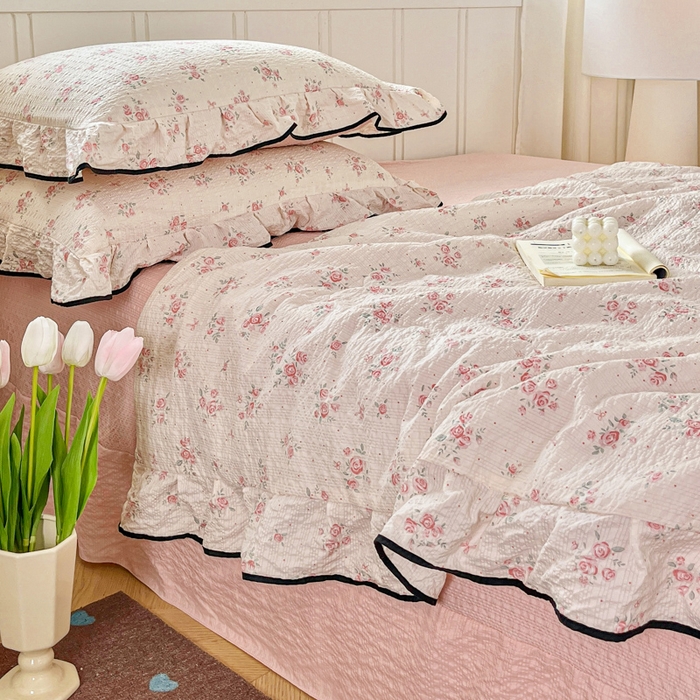 91家纺网 家纺一手货源 找家纺 利禾家纺 2026新款法式花边泡芙纱夏被四件套 月光