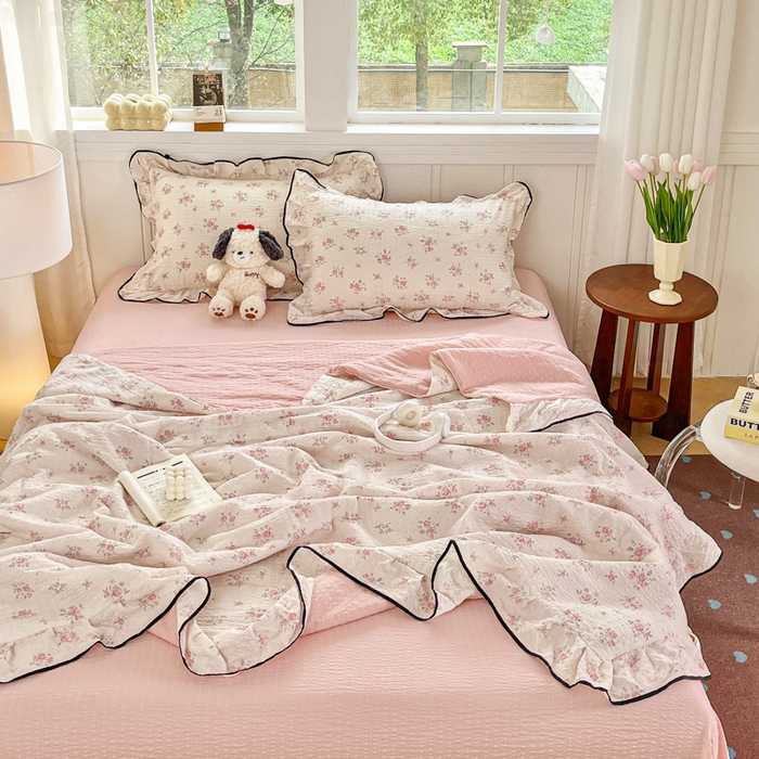 91家纺网 家纺一手货源 找家纺 利禾家纺 2026新款法式花边泡芙纱夏被四件套 月光