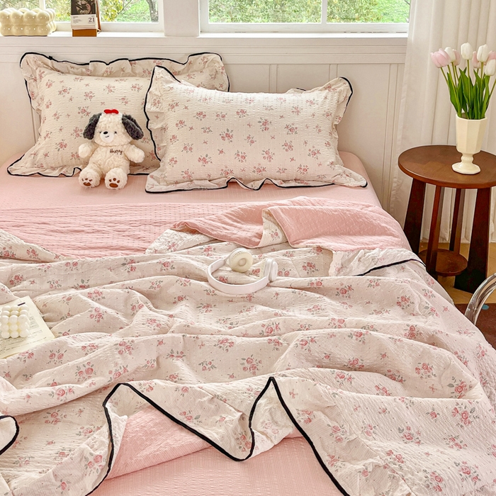 91家纺网 家纺一手货源 找家纺 利禾家纺 2026新款法式花边泡芙纱夏被四件套 月光