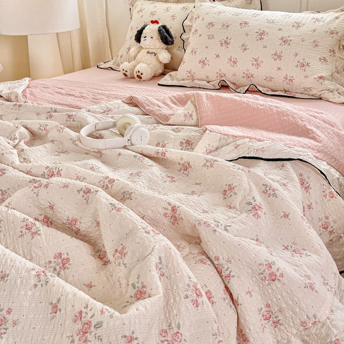 91家纺网 家纺一手货源 找家纺 利禾家纺 2026新款法式花边泡芙纱夏被四件套 月光