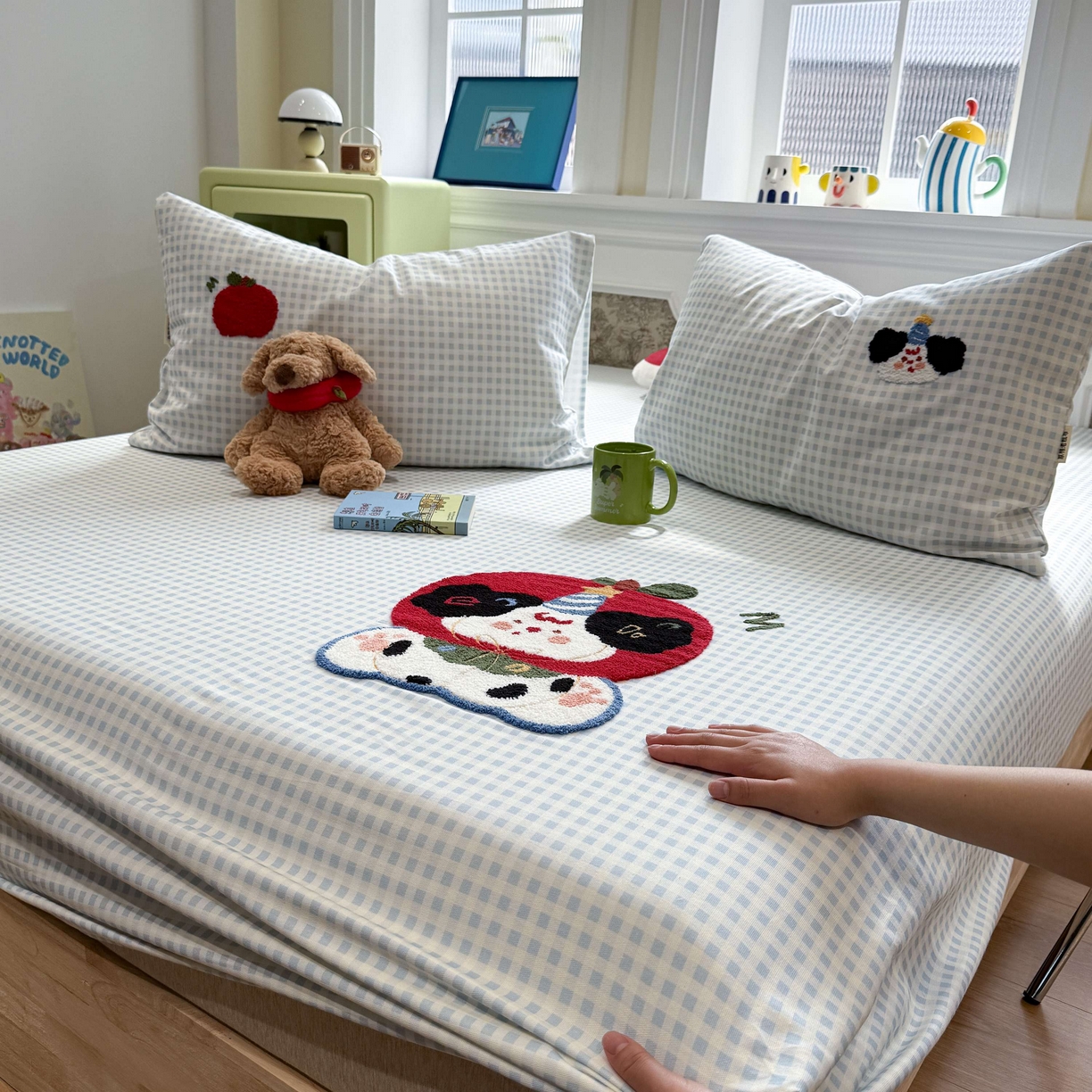 91家纺网 家纺一手货源 找家纺 珺柔家纺 2026新款全棉老粗布床单床笠三件套 蓝格苹果小狗