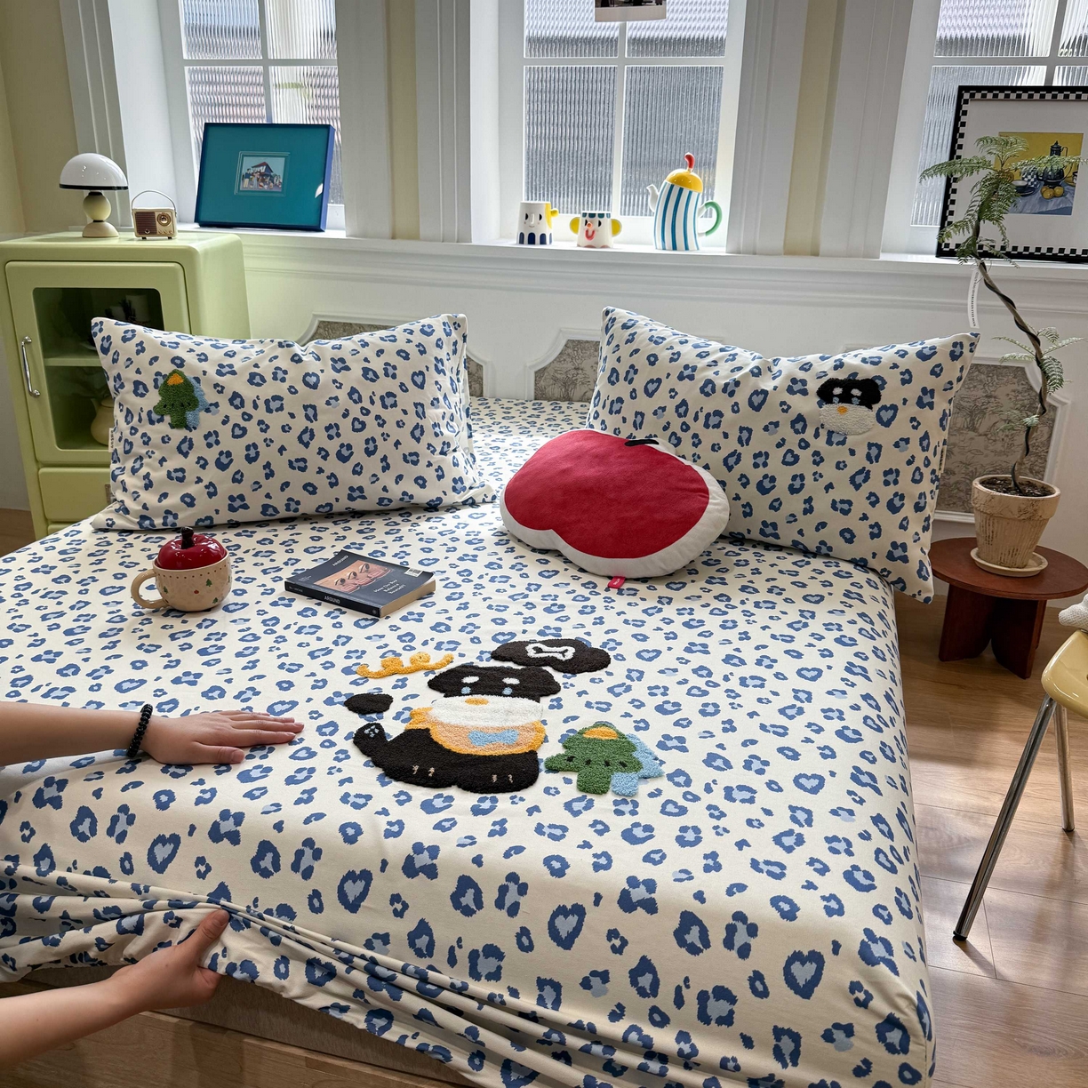 91家纺网 家纺一手货源 找家纺 珺柔家纺 2026新款全棉老粗布床单床笠三件套 蓝豹纹小狗