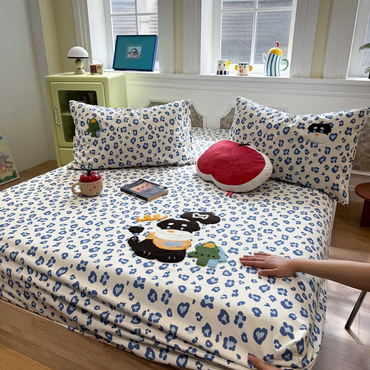 91家纺网 家纺一手货源 找家纺 珺柔家纺 2026新款全棉老粗布床单床笠三件套 蓝豹纹小狗