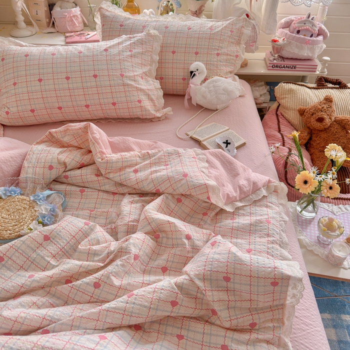 91家纺网 家纺一手货源 找家纺 几禾 2026新款泡芙纱全棉蕾丝花边夏被-花笺系列（甜系花边撞入梦境，软乎乎的质感，治愈所有疲惫） 花笺-格格心