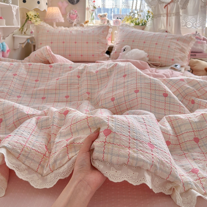91家纺网 家纺一手货源 找家纺 几禾 2026新款泡芙纱全棉蕾丝花边夏被-花笺系列（甜系花边撞入梦境，软乎乎的质感，治愈所有疲惫） 花笺-格格心