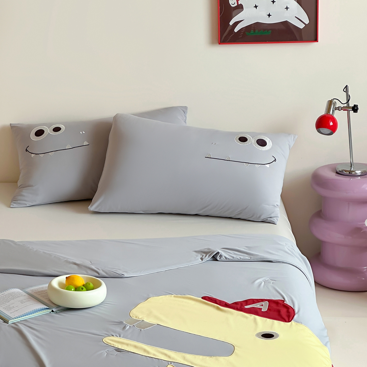 91家纺网 家纺一手货源 找家纺 傲蕾良品 2026新款冰冰鸭即刻凉感夏被-婴童尺寸 是恐龙呀