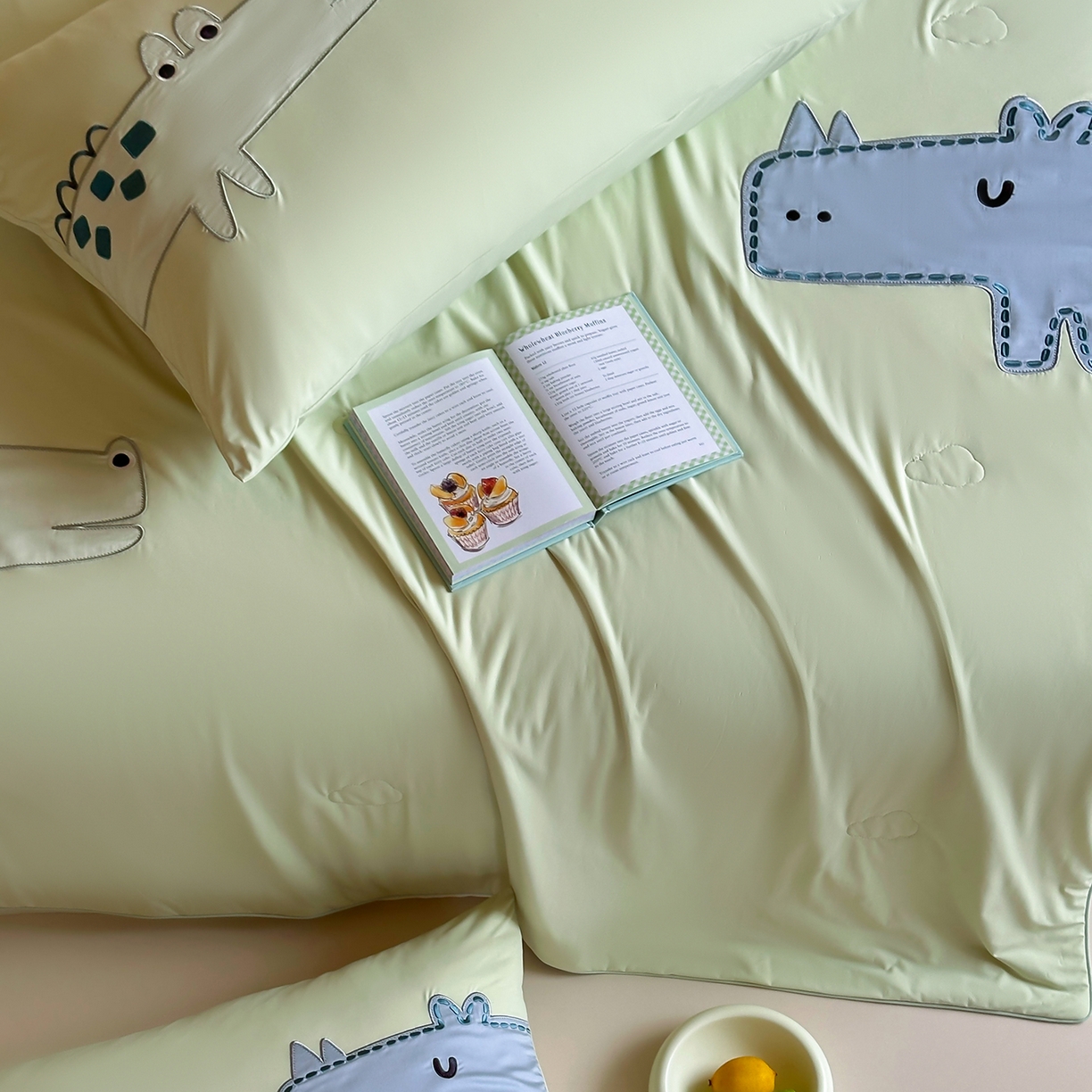 91家纺网 家纺一手货源 找家纺 傲蕾良品 2026新款冰冰鸭即刻凉感夏被-婴童尺寸 犀牛和鳄鱼