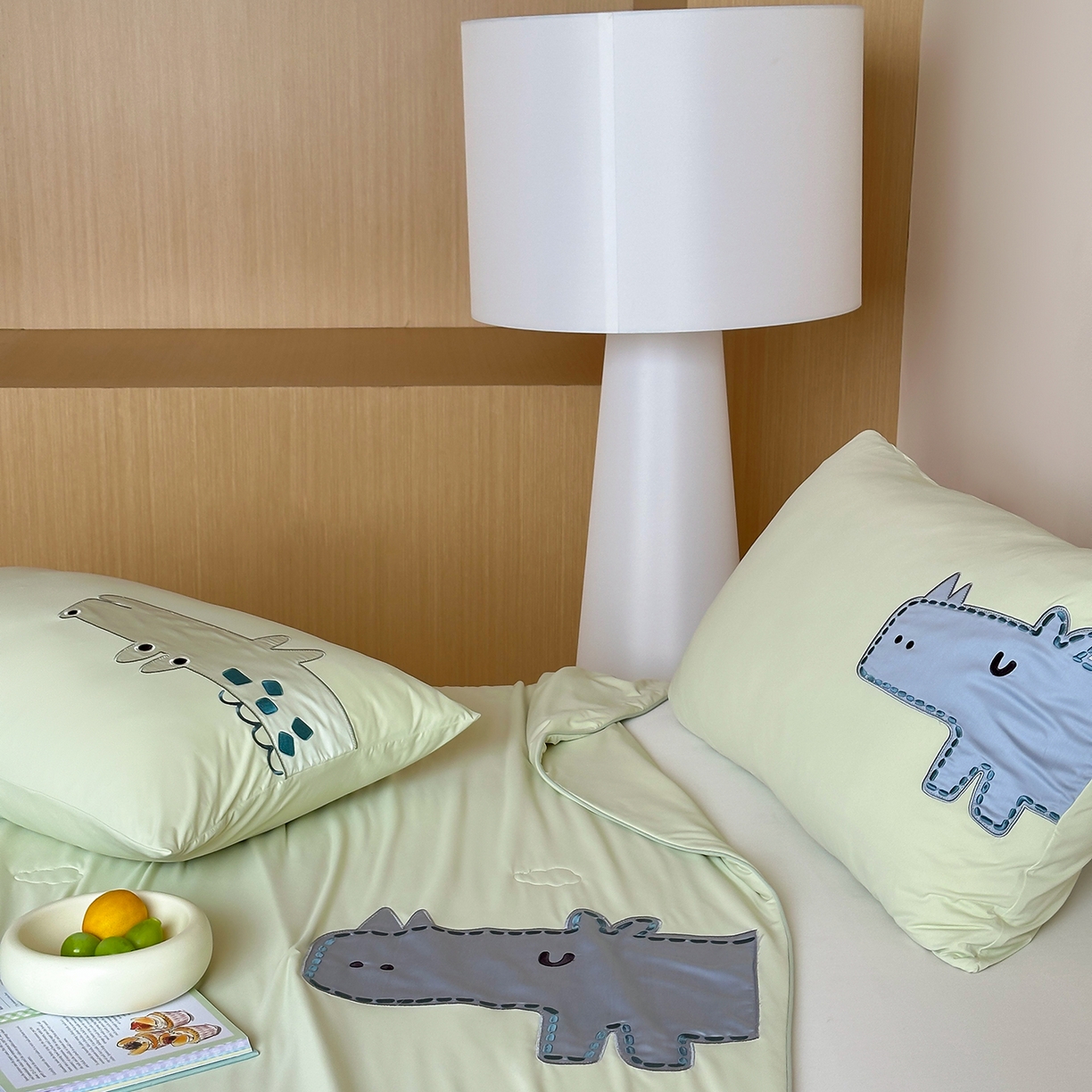 91家纺网 家纺一手货源 找家纺 傲蕾良品 2026新款冰冰鸭即刻凉感夏被-婴童尺寸 犀牛和鳄鱼